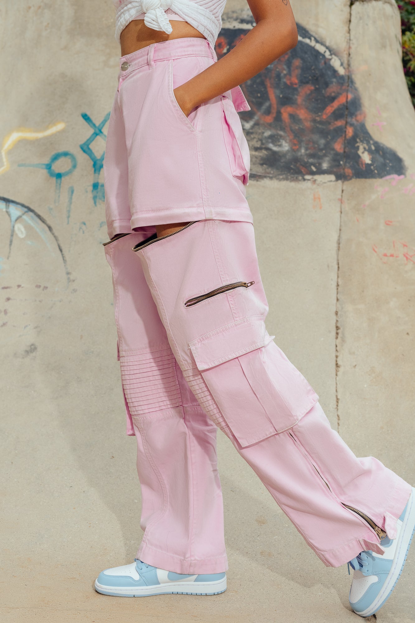 PINK DETACHABLE CARGO JEANS