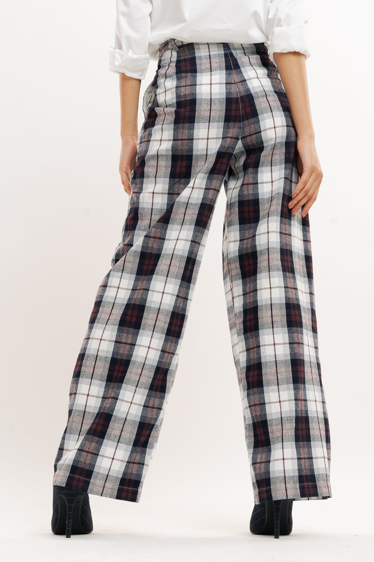 RED AND BLACK CHECKERED STRAIGHT FIT PANT
