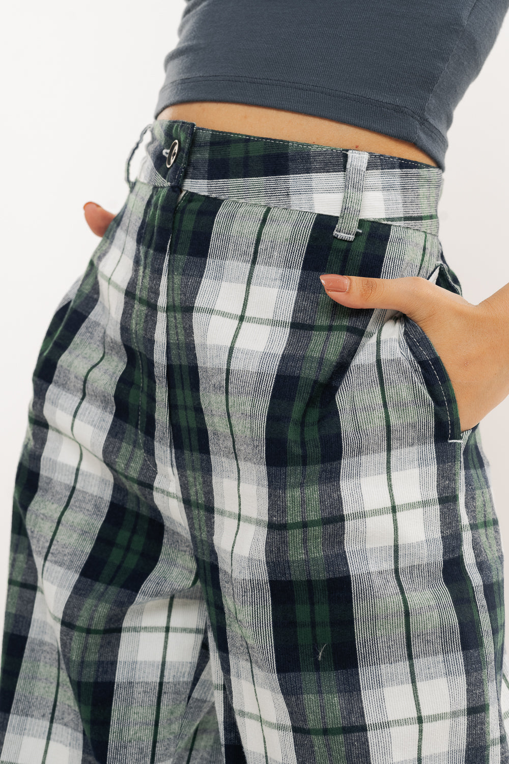 GREEN AND WHITE CHECKERED STRAIGHT FIT PANT