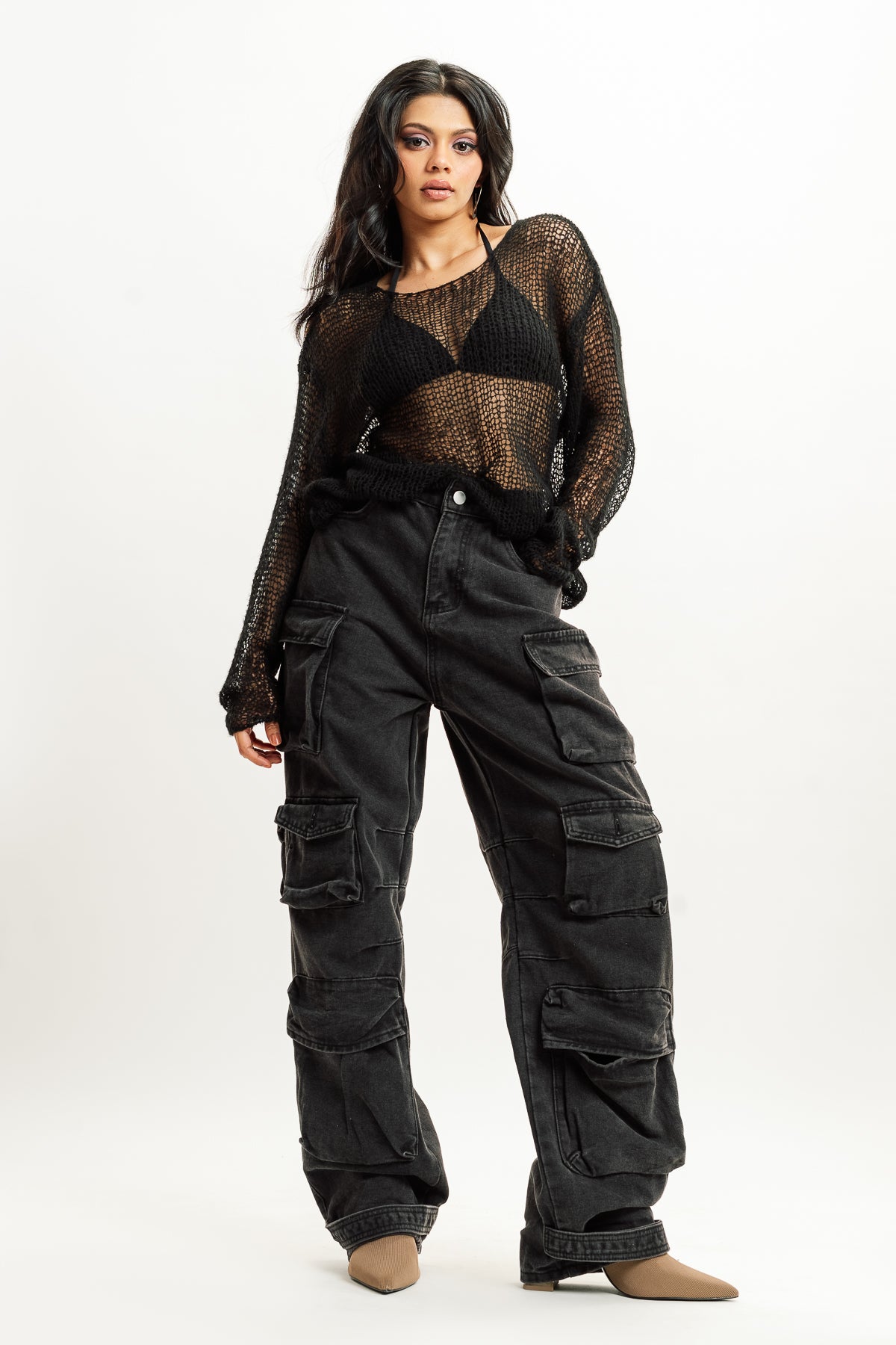 How to style women's cargo pants - Quora