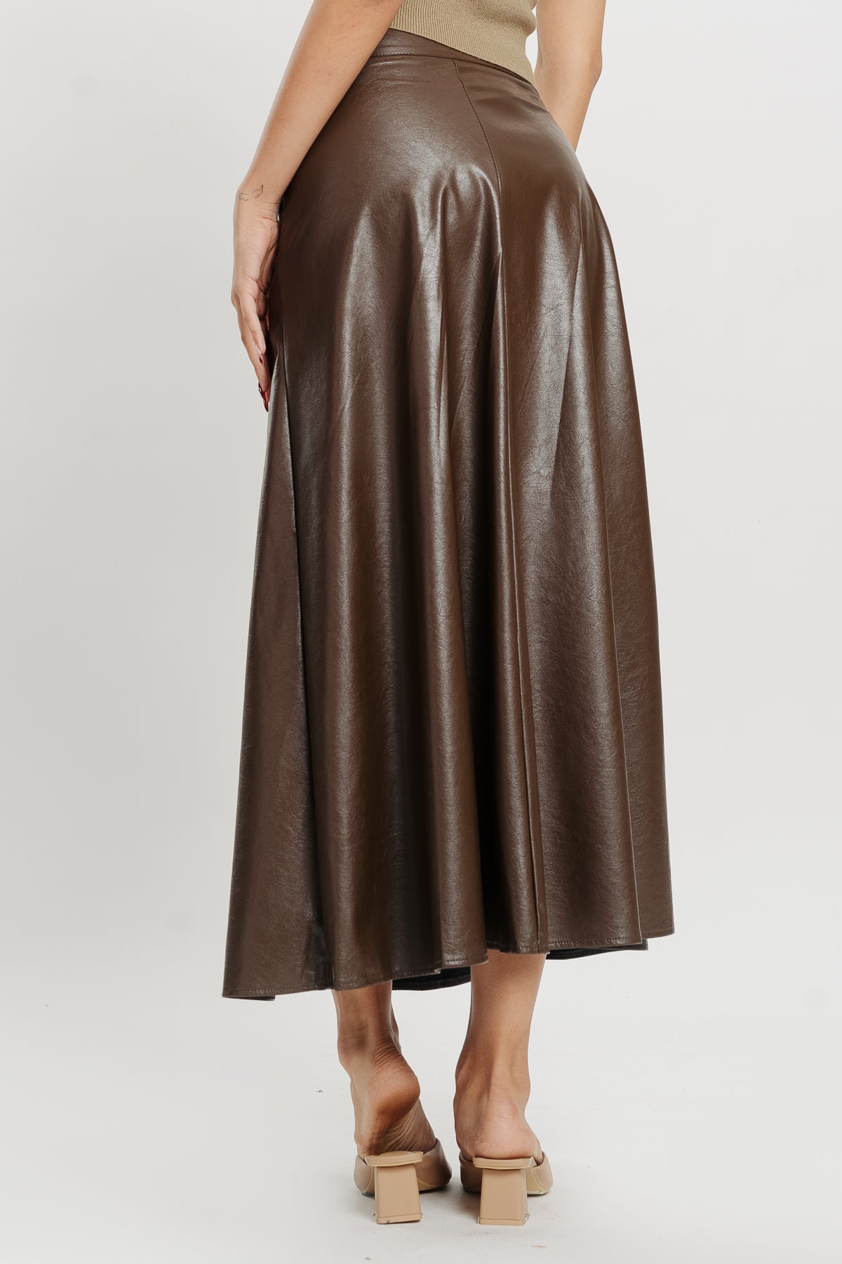 BROWN FLARED LEATHER SKIRT