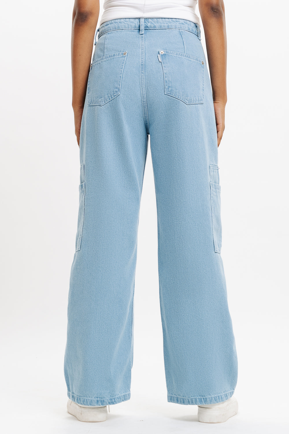 PATCH POCKET WASHED STRAIGHT JEANS