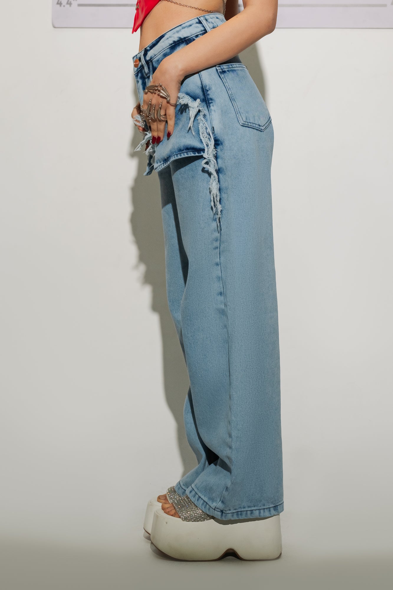 RIPPED DETAILED STRAIGHT PANTS