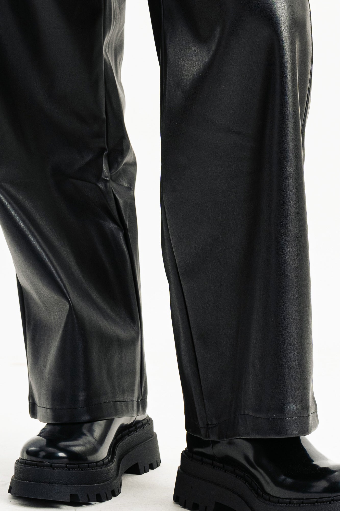 BLACK LEATHER TROUSERS