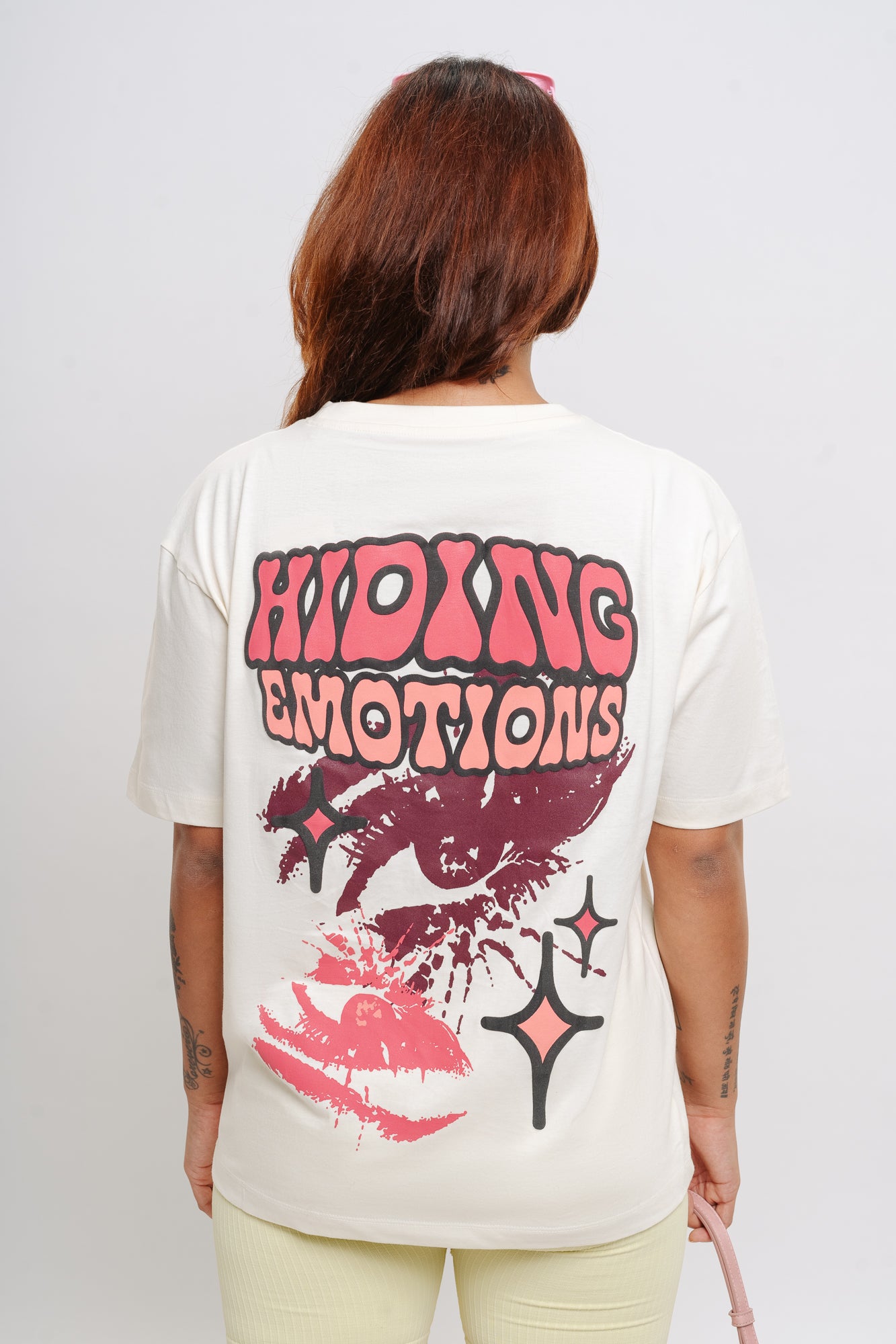 HIDING EMOTIONS OVERSIZED TEES