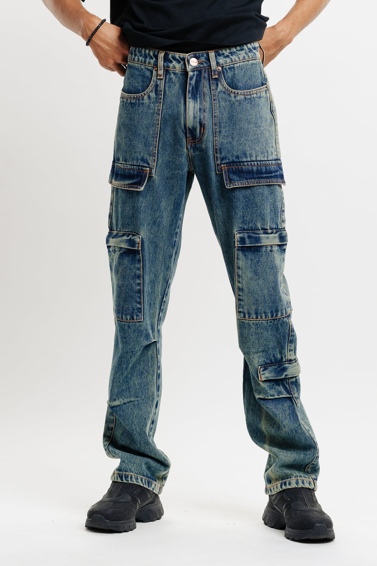 【BAON】Penzie Vintage Wash Denim Cargo Pants Petite Vintage Wash Cargo Jeans | boohoo