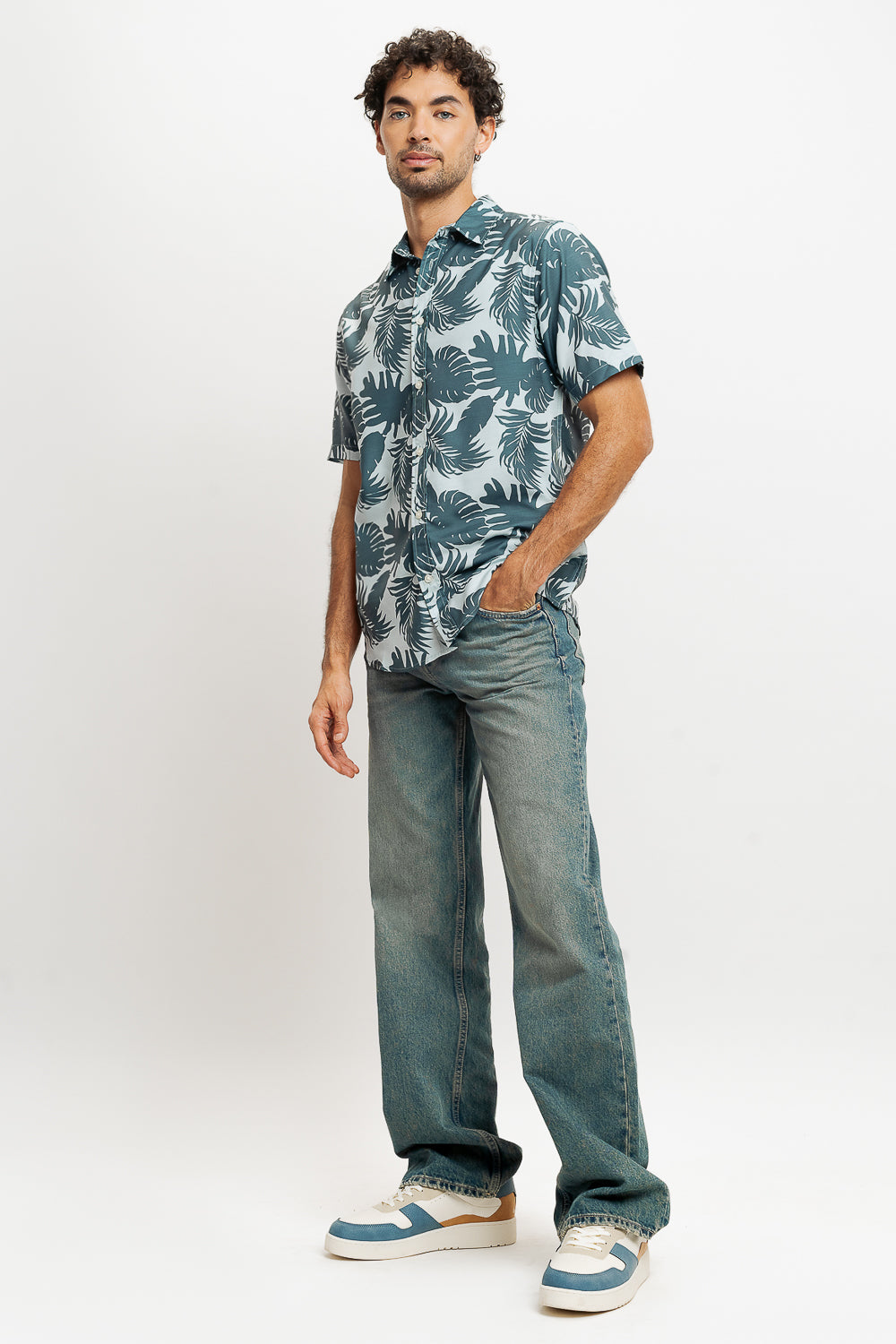 GREEN PALM PRINT MEN'S RESORT SHIRT