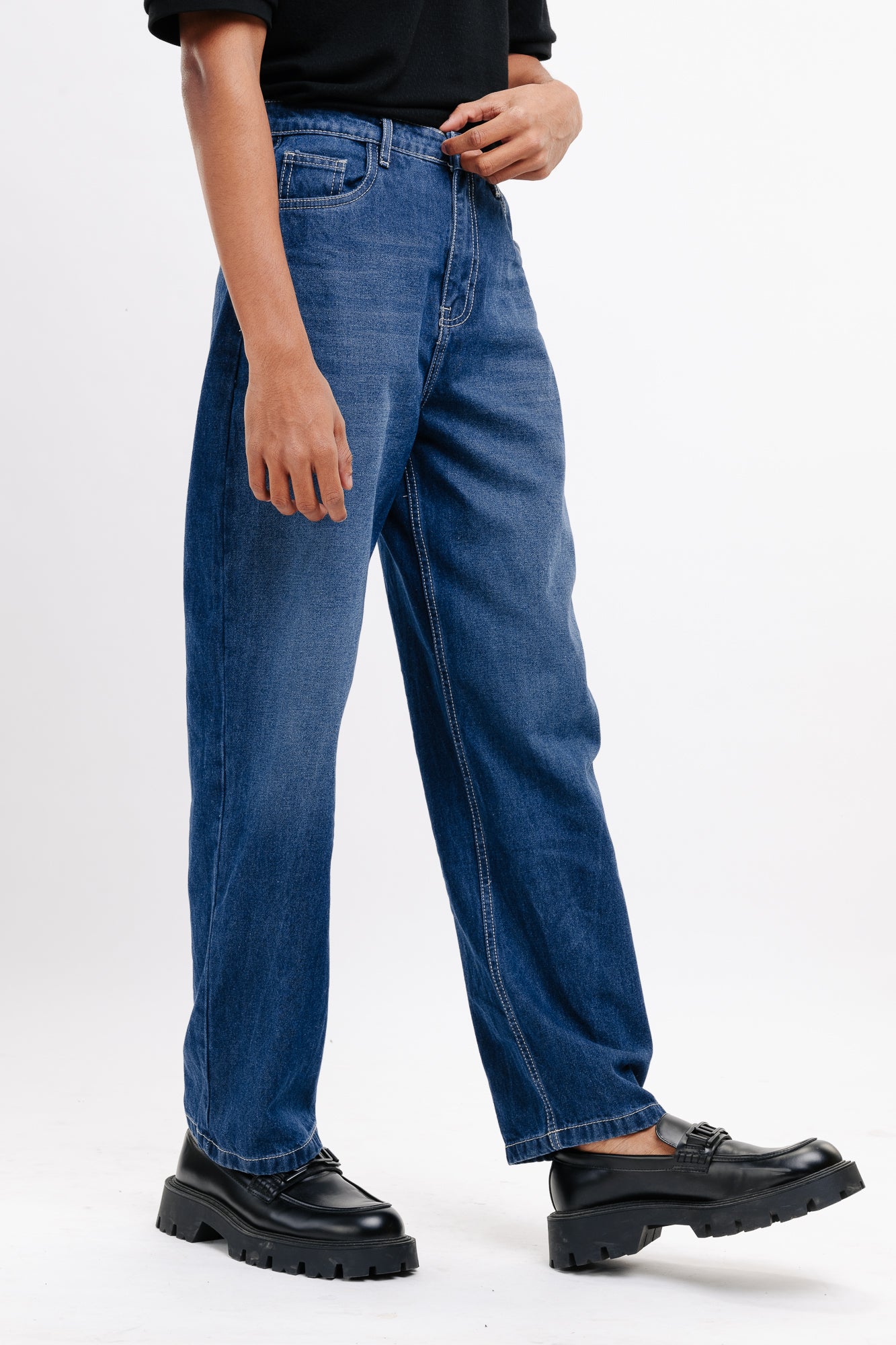 Basic straight men's jeans