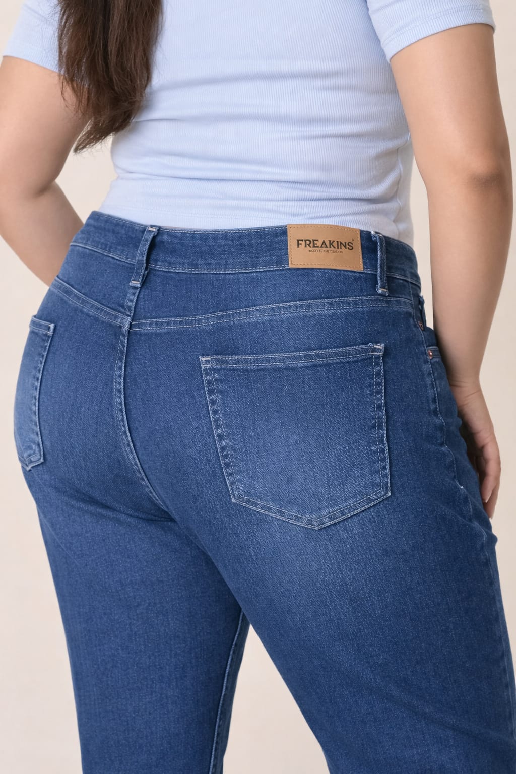 Straight Jeans
