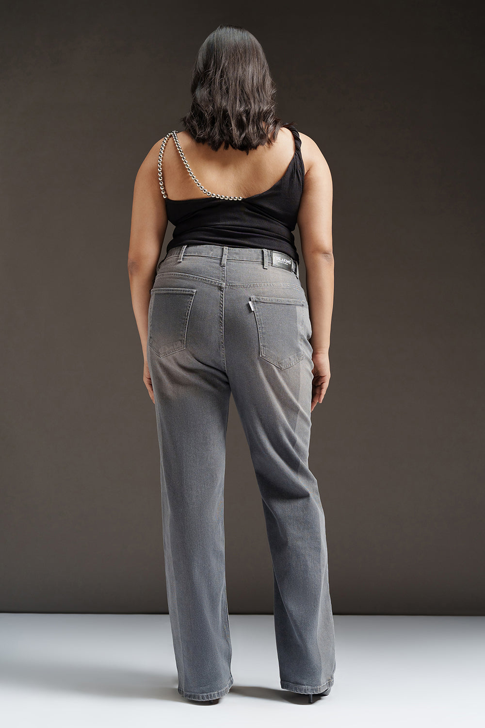 Toned-Down Curve Straight Fit Jeans