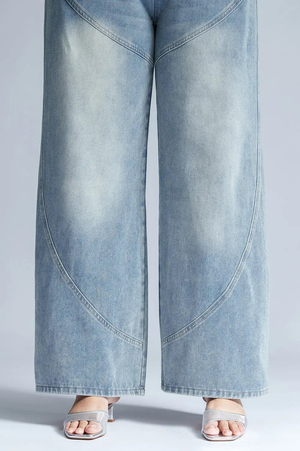 Serene Sky Curve Panelled Straight Fit Jeans