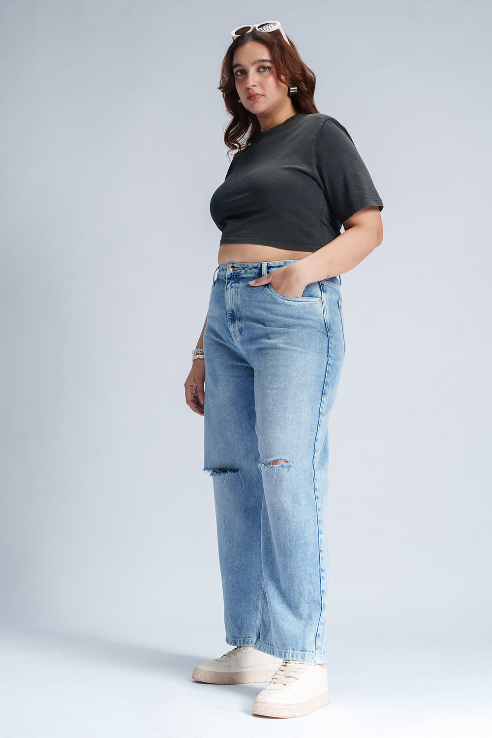 Dynamic Blue Knee Slit Curve Straight Fit Jeans