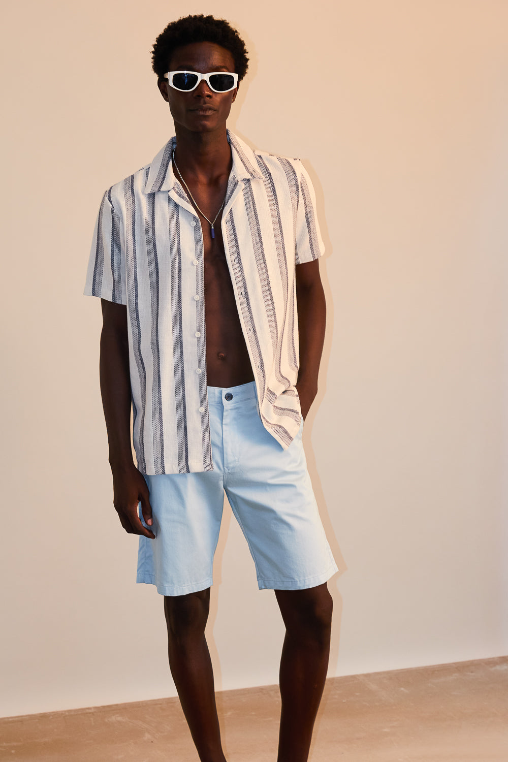 Textured Knit Men's Shirt-White/Navy Stripes