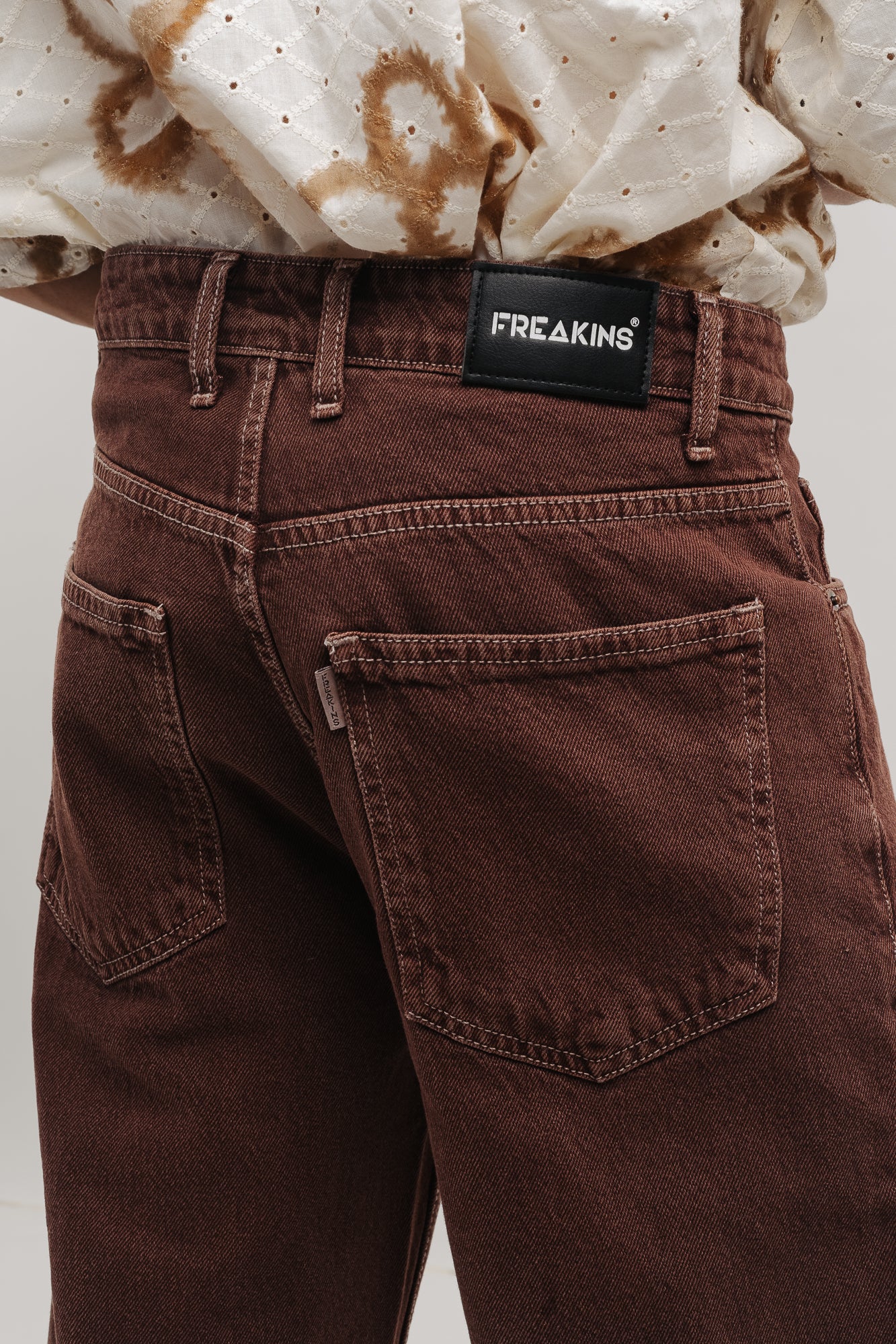 MEN'S BROWN RELAXED STRAIGHT JEANS