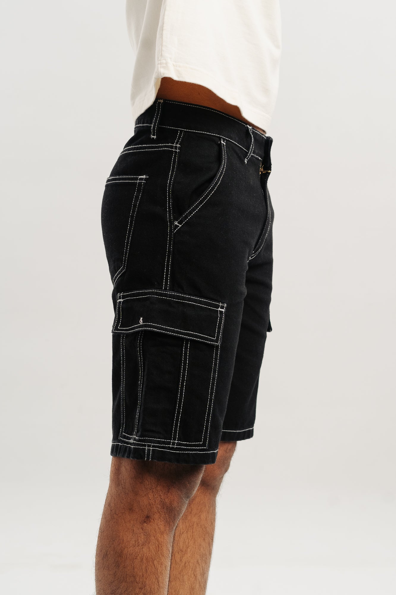 Contrast store stitch shorts