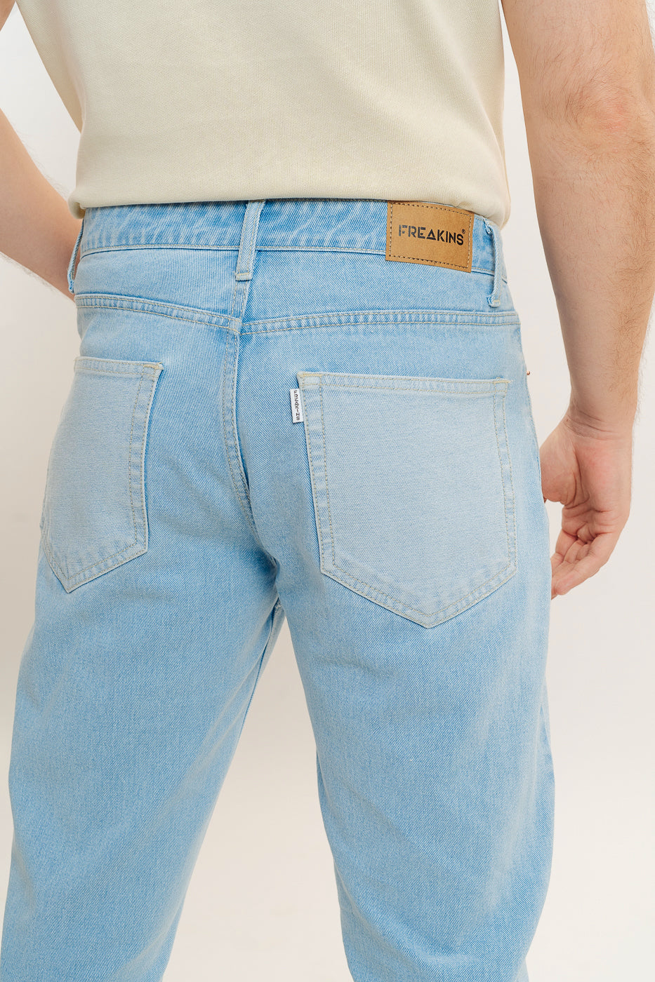 Men's Light Blue Straight Jeans