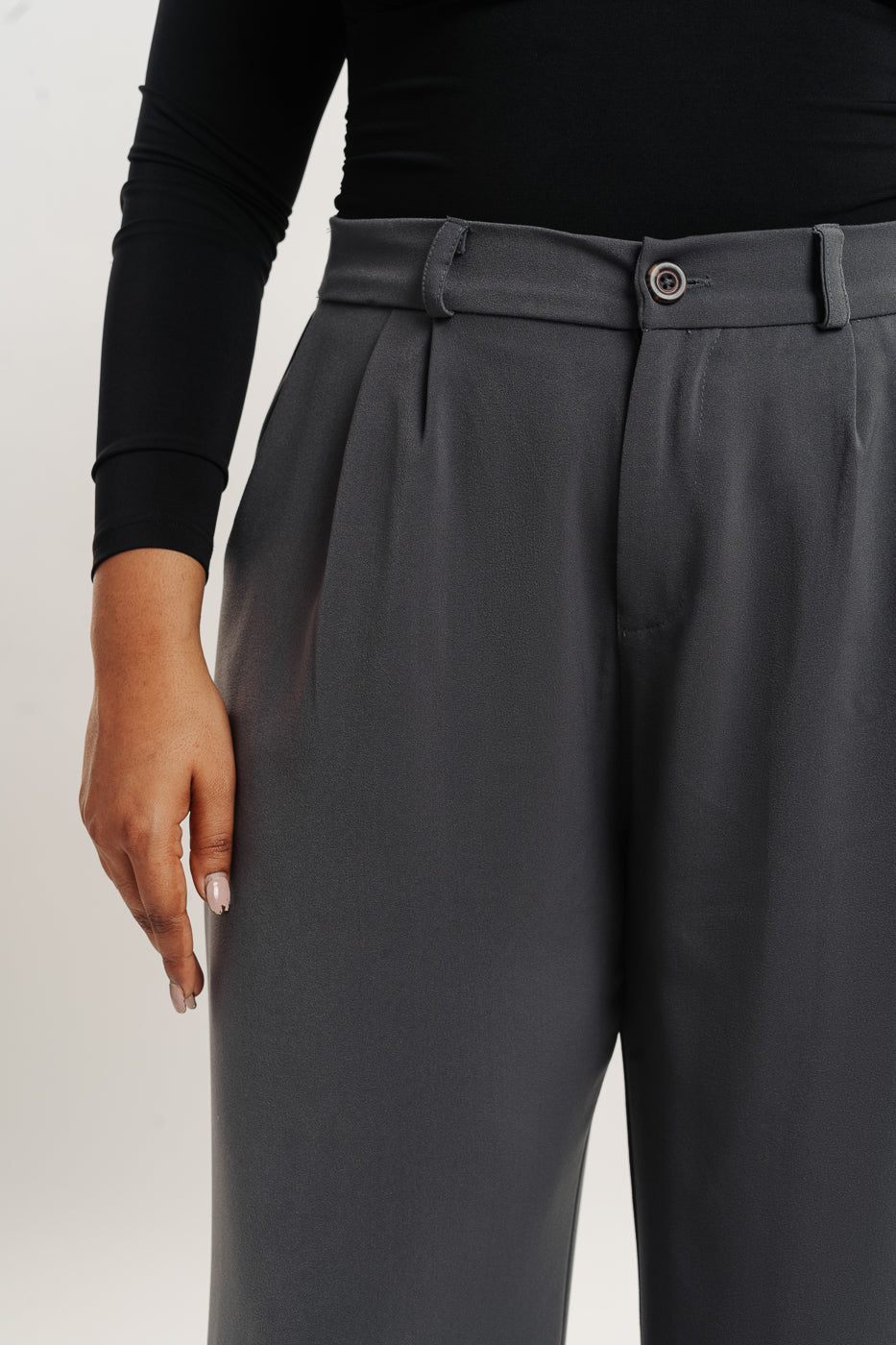 GREY PLEATED STRAIGHT FIT CURVE KOREAN PANT