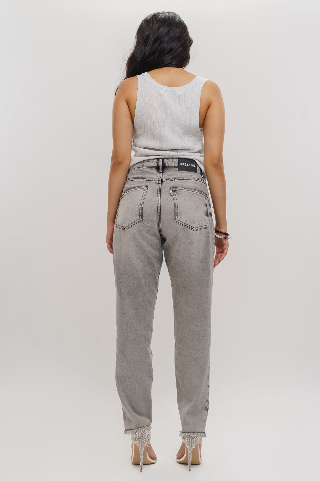 LIGHT CHARCOAL MOM JEANS