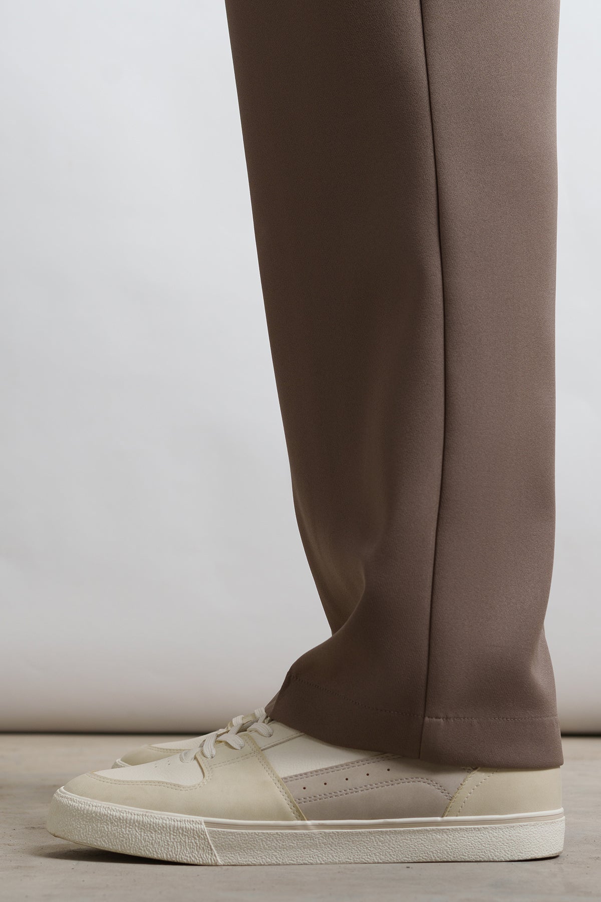 Mocha Mousse Buckle Detail Men's Korean Pants