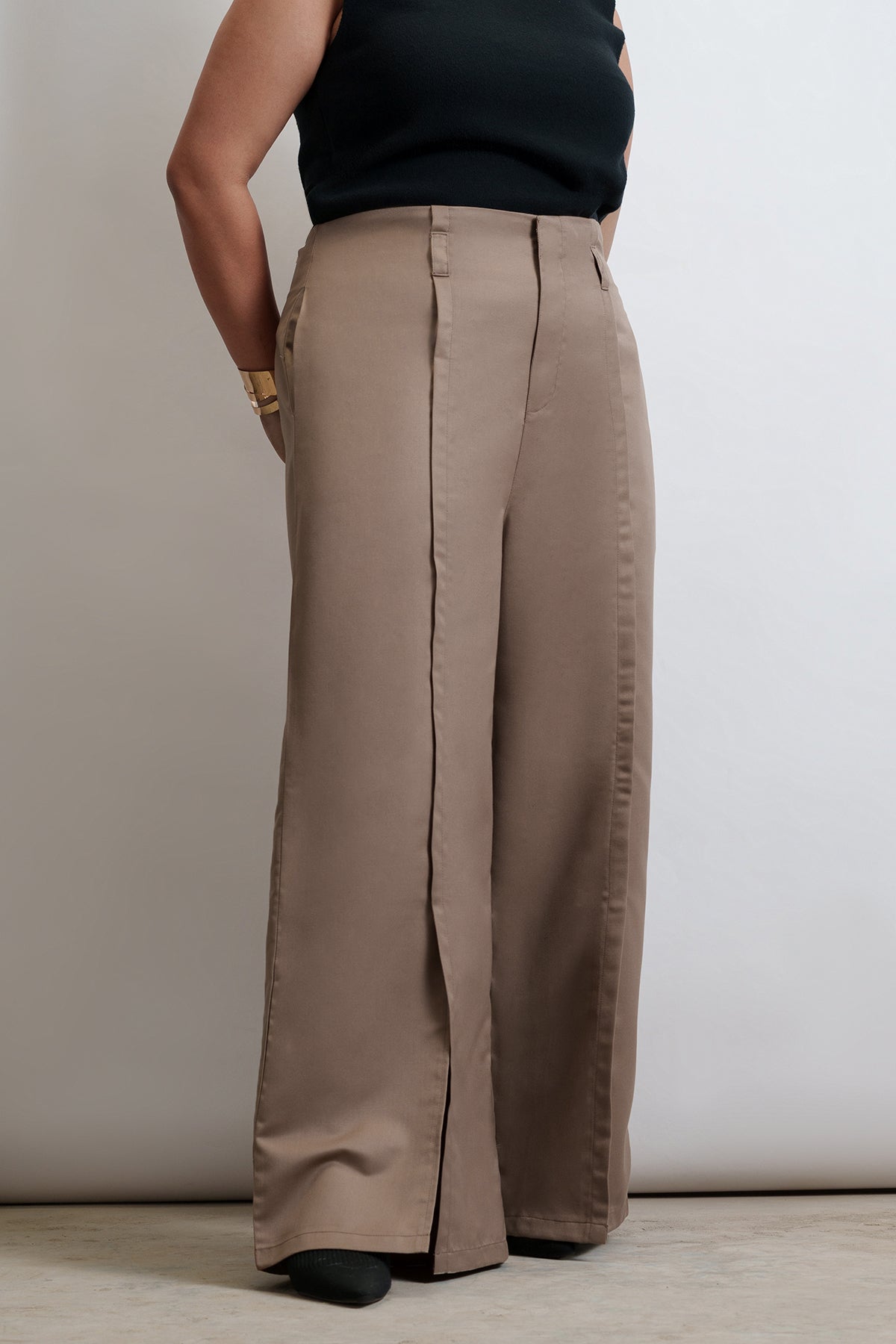 Cocoa Cloud Front Slit Curve Flared Korean Pants