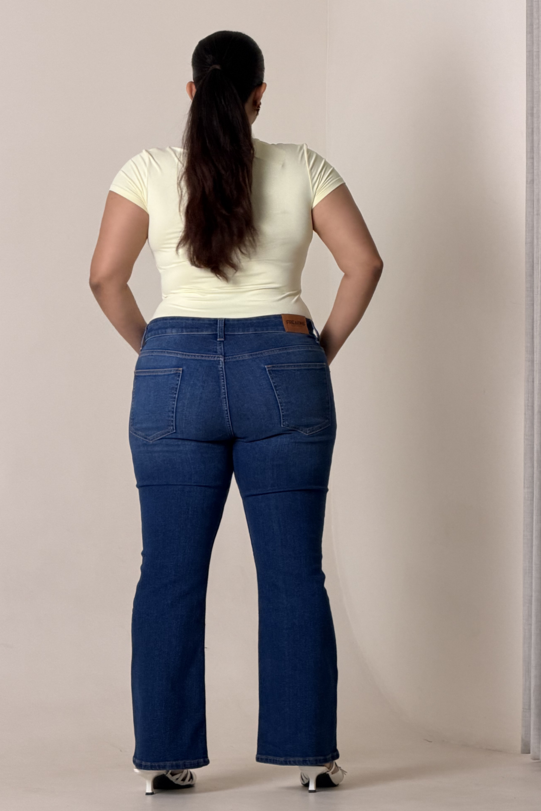 Retro Stretchable Bootcut Jeans