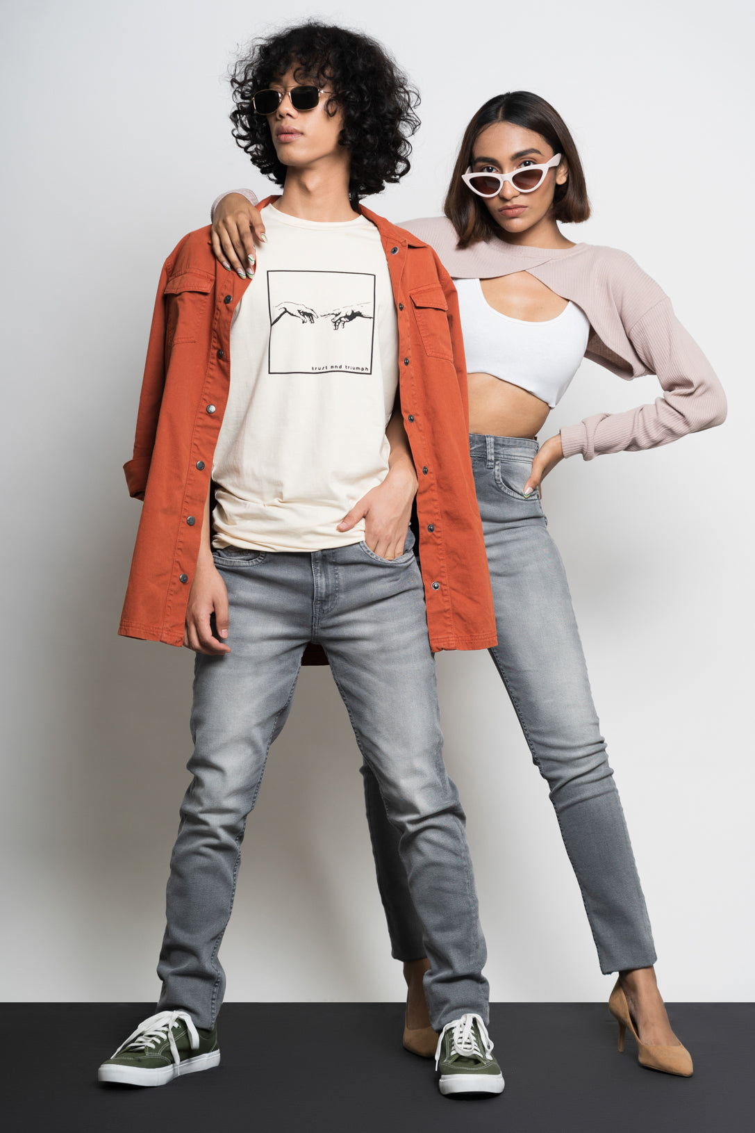 Unisex light grey comfort jeans