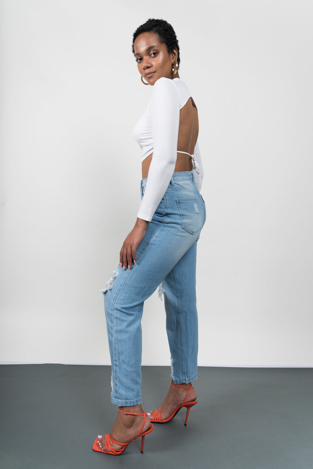 VINTAGE RIPPED MOM JEANS