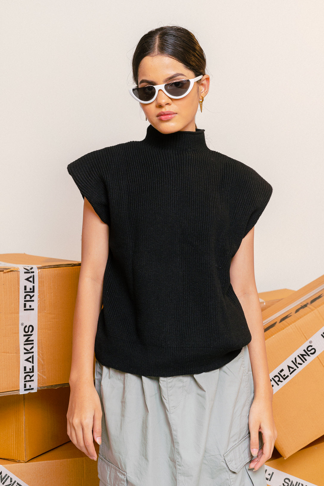 BLACK DIANA SWEATER