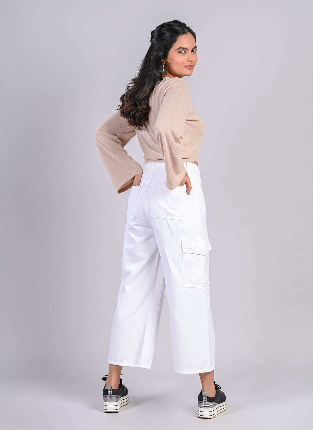 ELASTICATED CARGO UTILITY JEANS IN WHITE