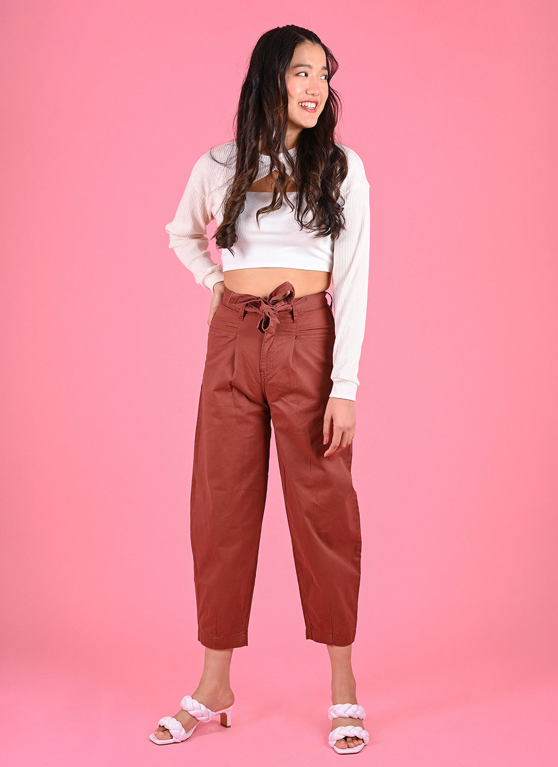 PLEATED BAGGY PANTS WITH BELT IN BRONZE