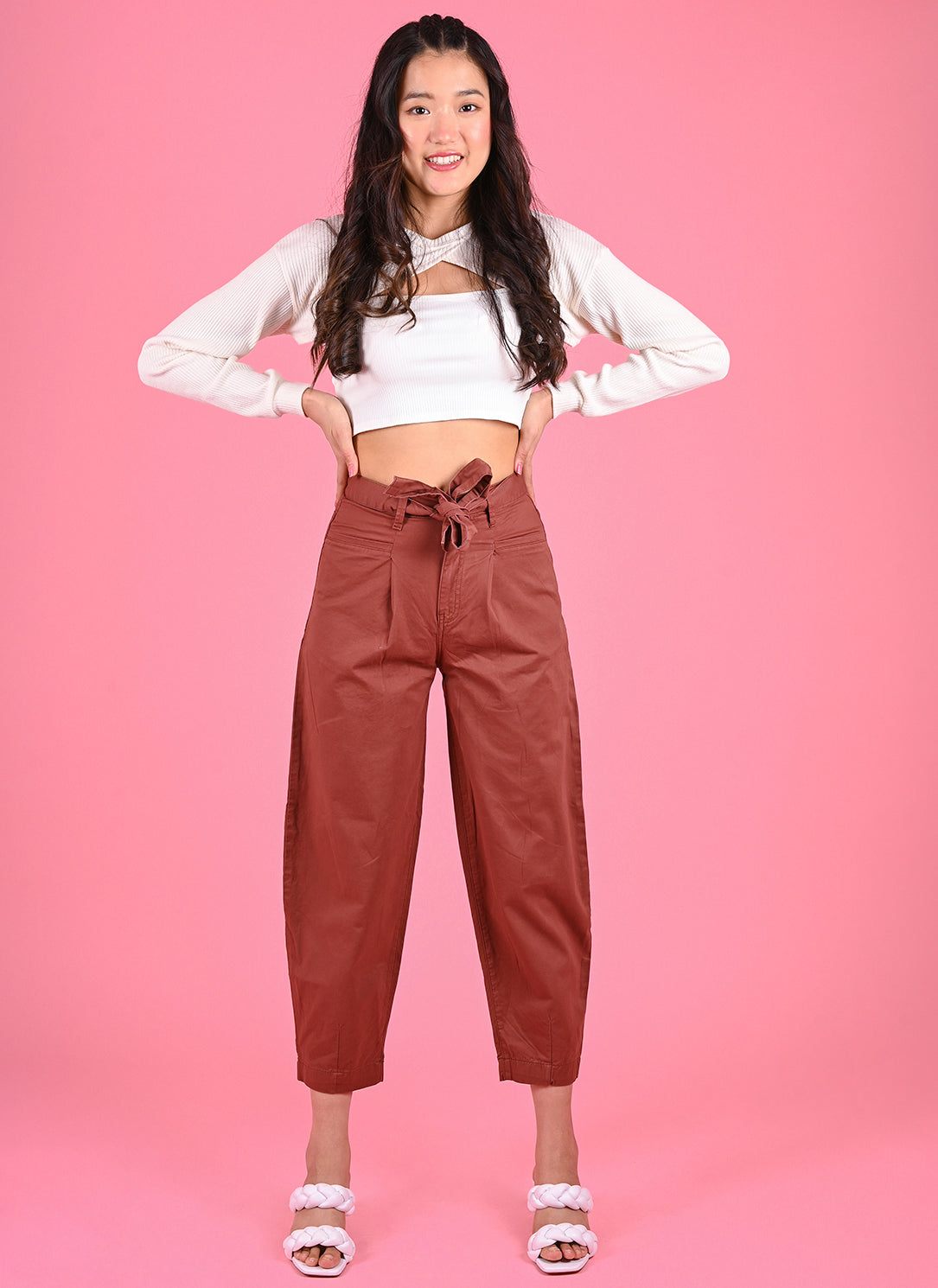 PLEATED BAGGY PANTS WITH BELT IN BRONZE