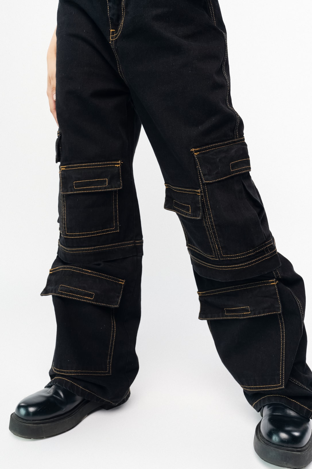BLACK LISTED CARGO JEANS