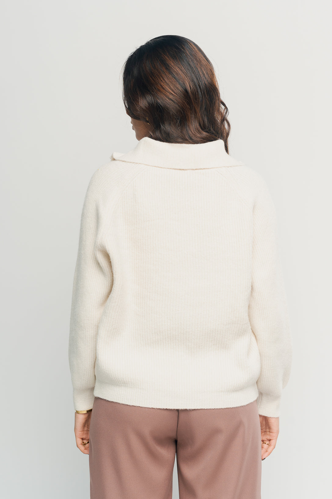 IVORY FRONT ZIP SWEATER