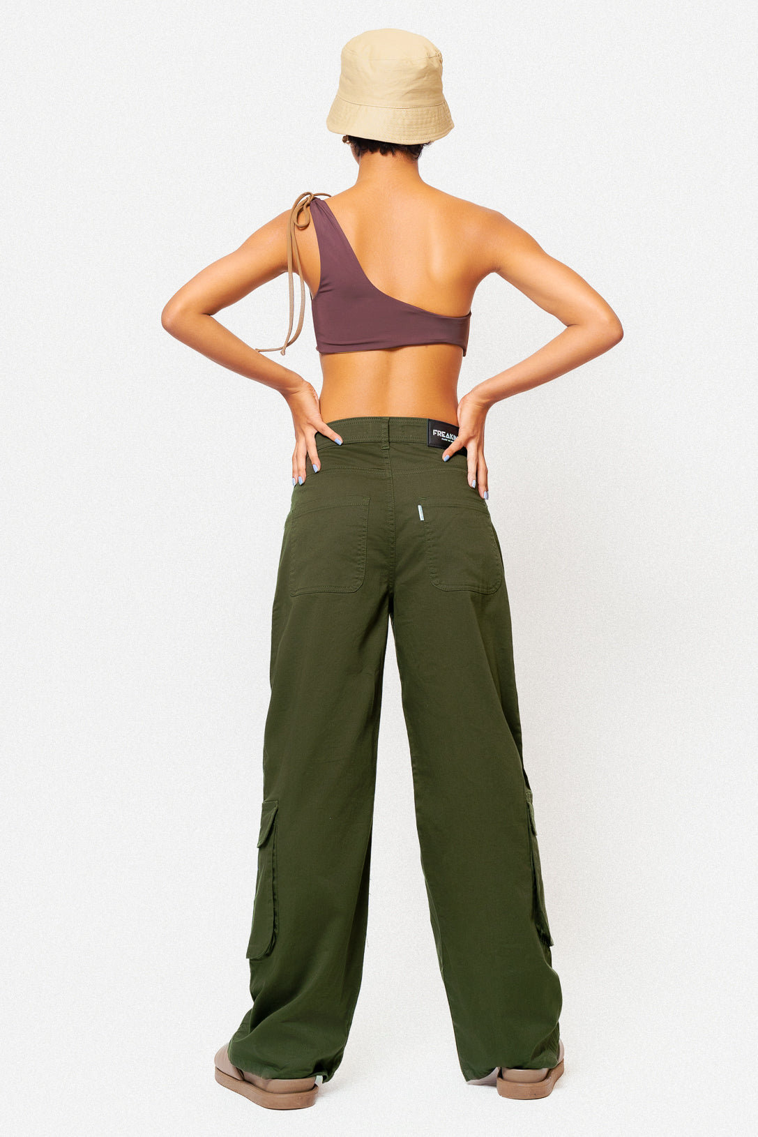TOO GREEN CARGO JEANS