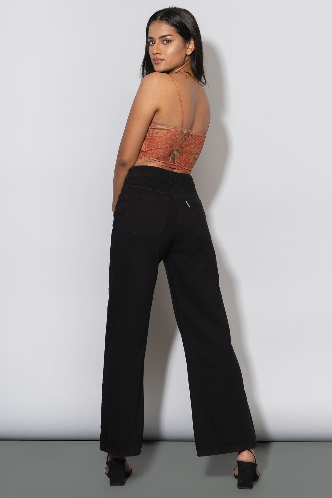 Jet Black Balloon Cargo Pant For Women - Shop the Latest Trend! -  Nolabels.in