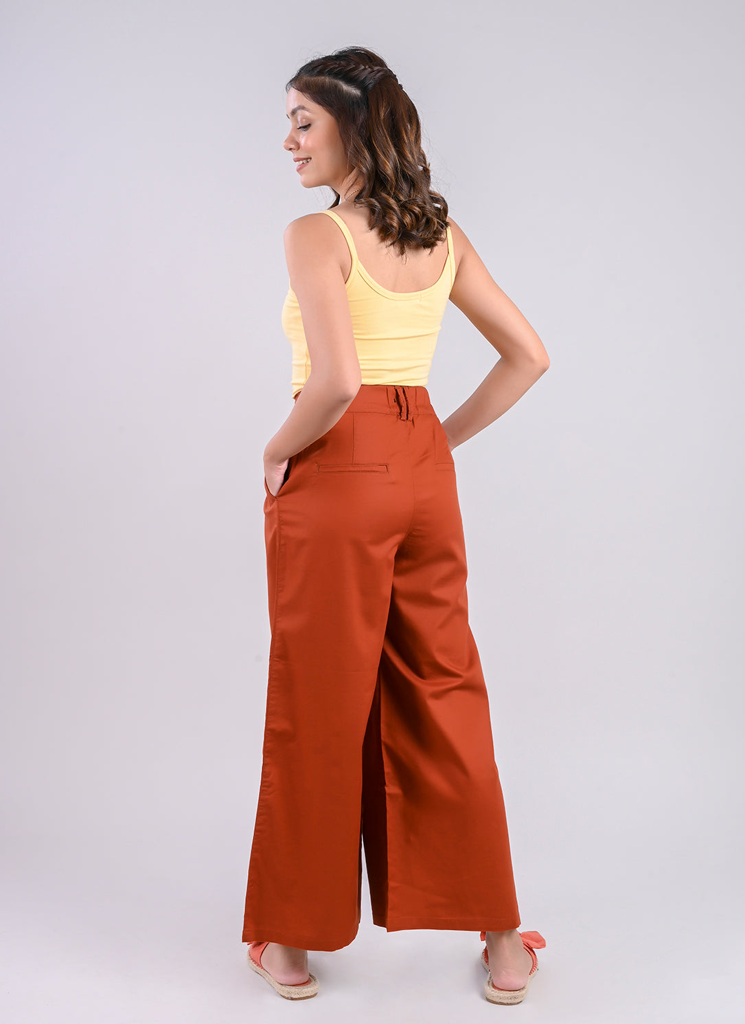 PLEATED PALAZZO PANTS IN PUMPKIN SPICE
