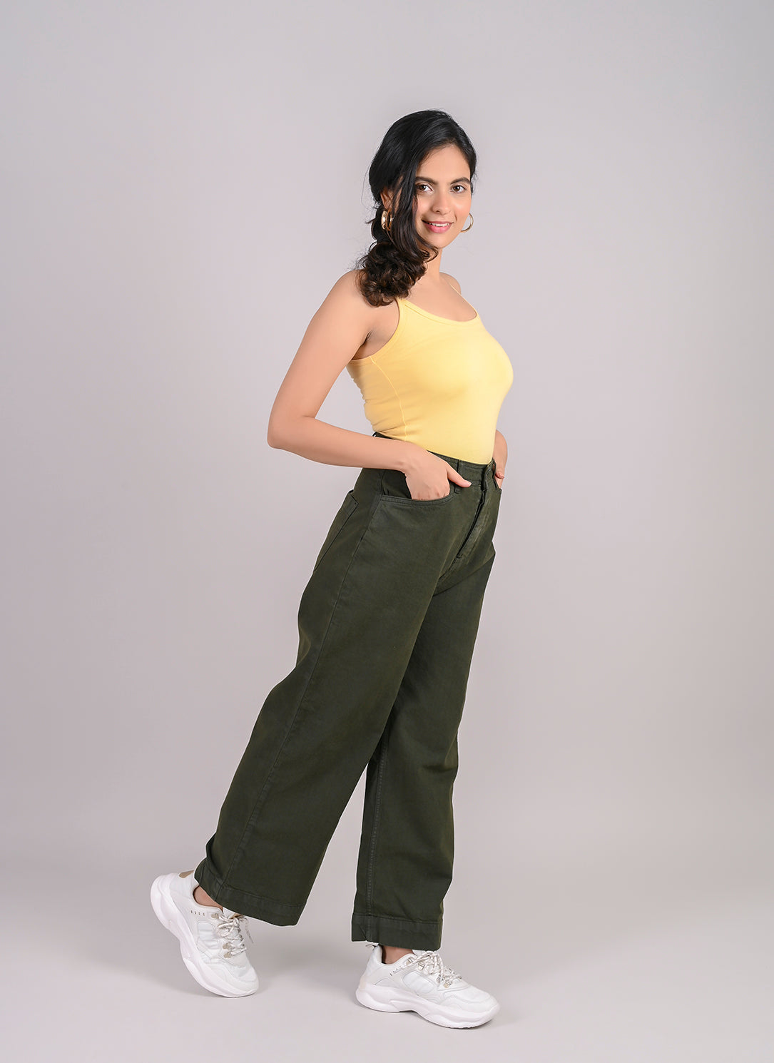 OLIVE WIDE FIT JEANS