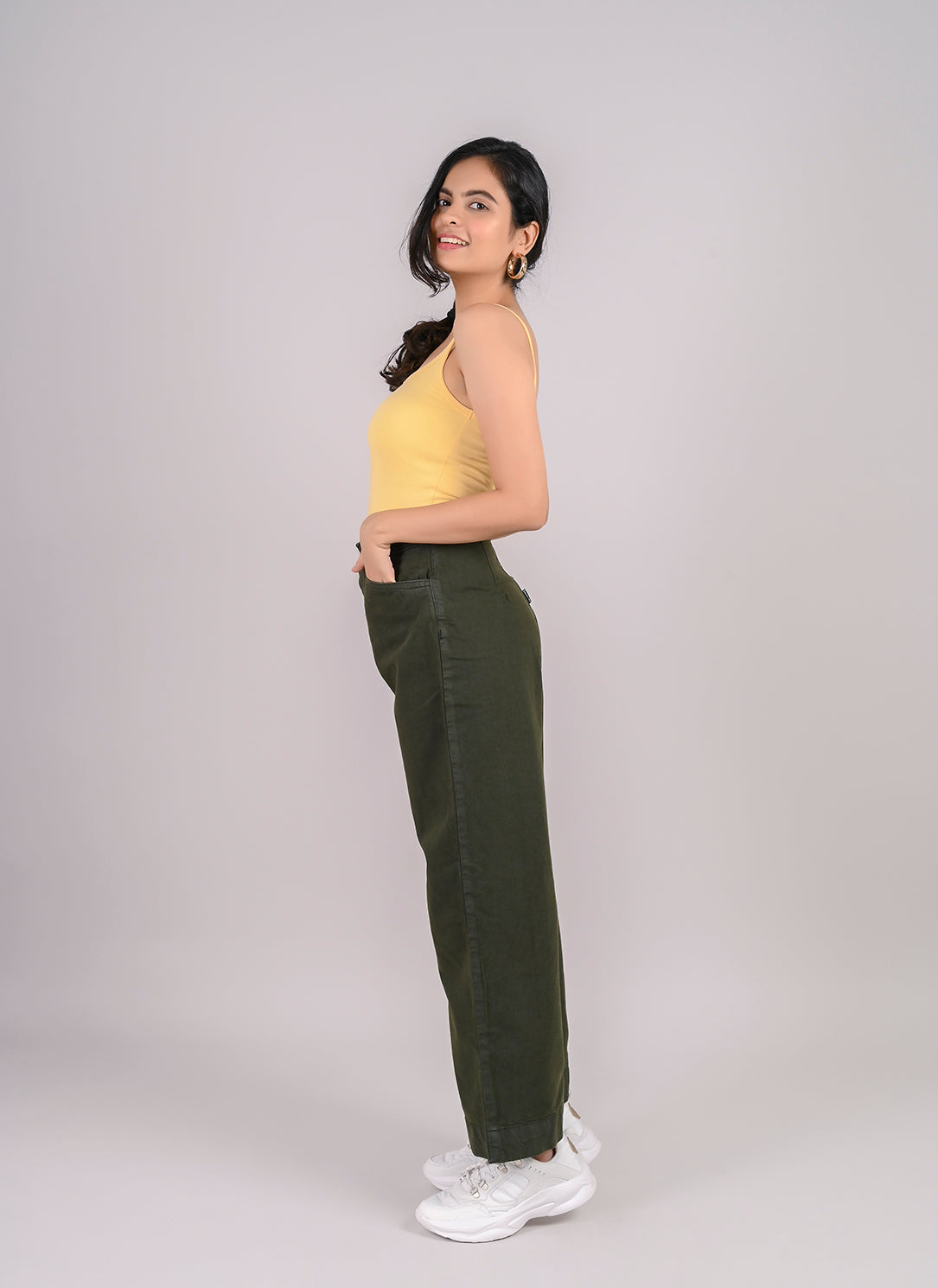 OLIVE WIDE FIT JEANS