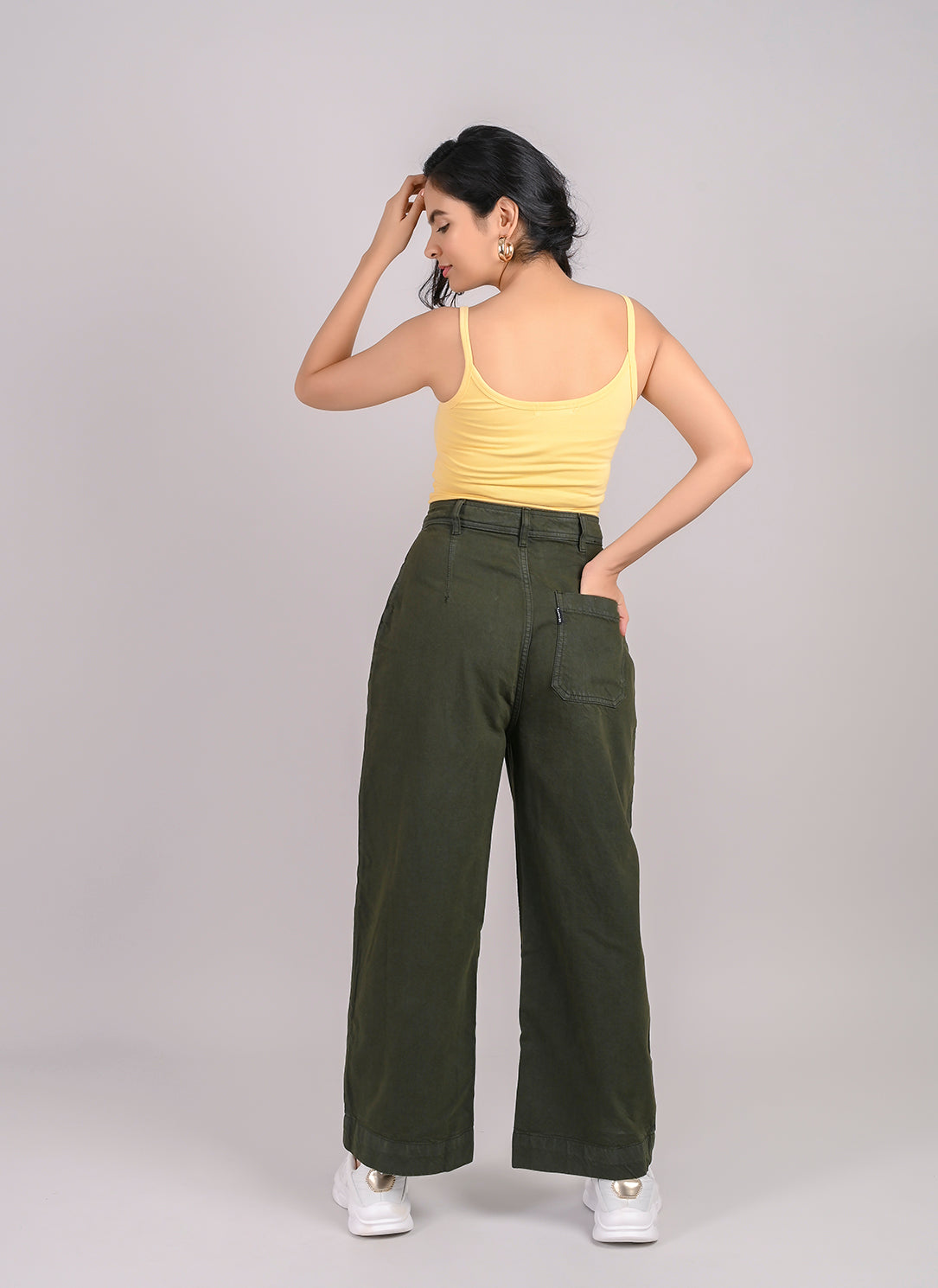 OLIVE WIDE FIT JEANS