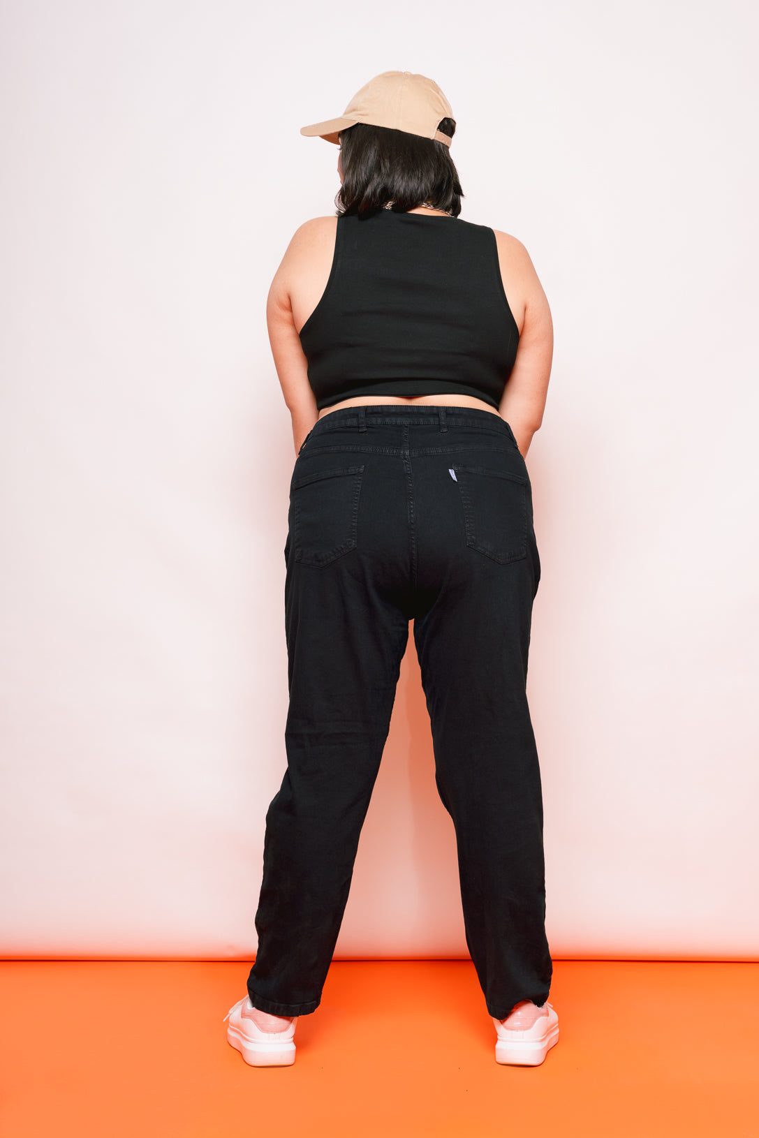 Distressed black boyfriend jeans