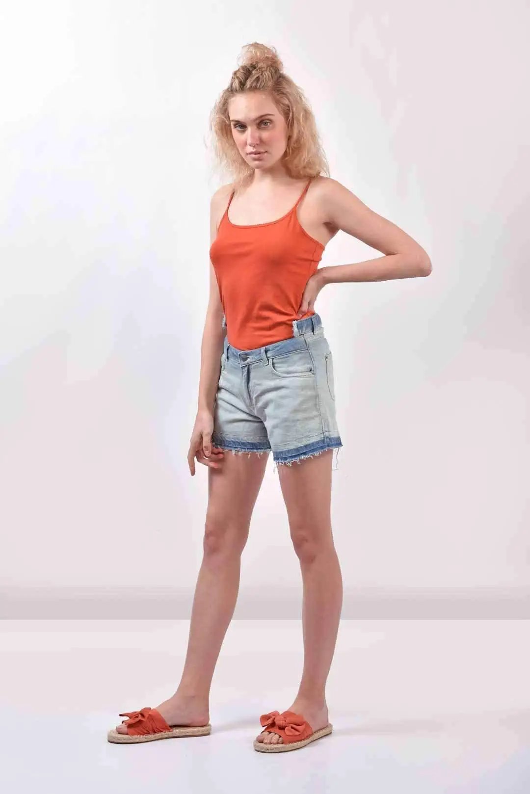 Belt detail Denim hot shorts - FREAKINS