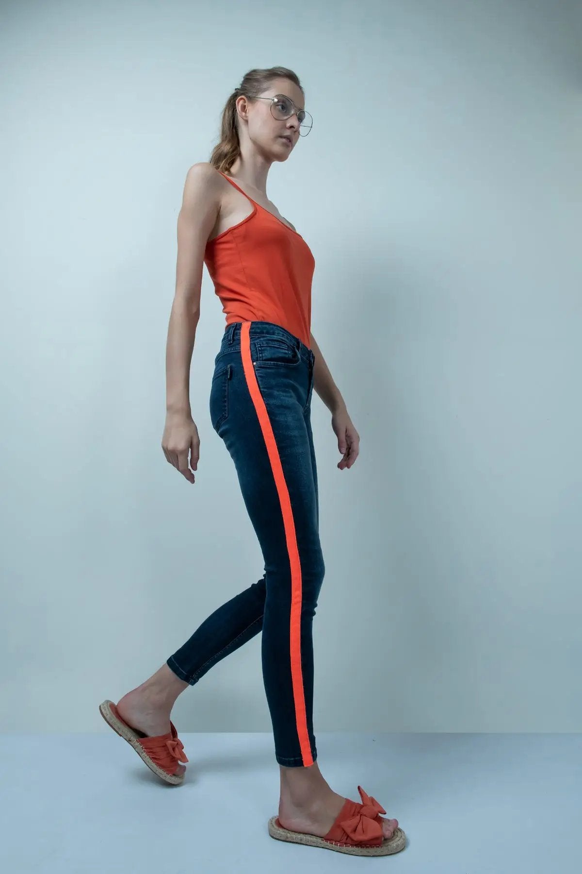 HIGH WAIST JEANS