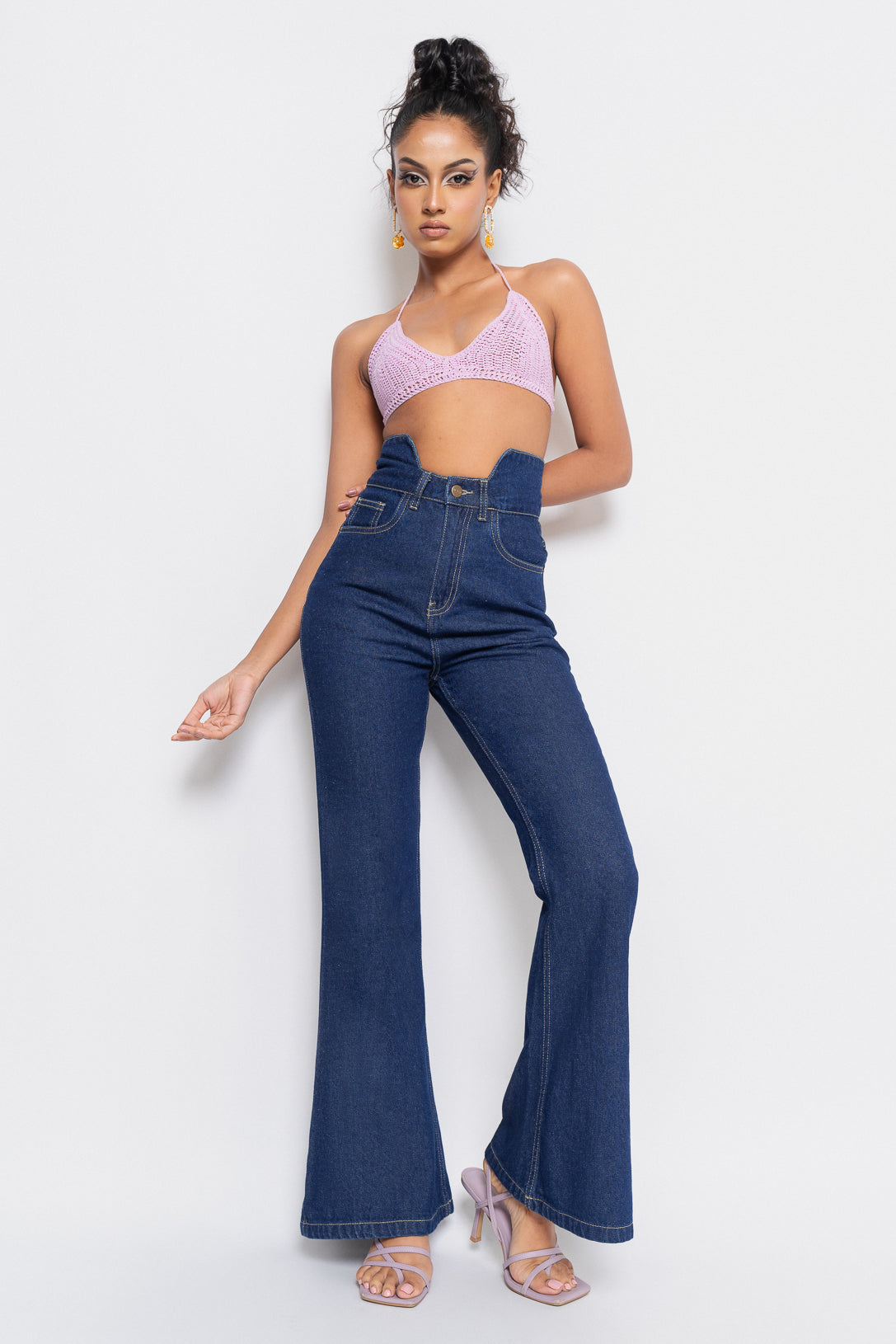 HIGH BELTED BOOTCUT JEANS