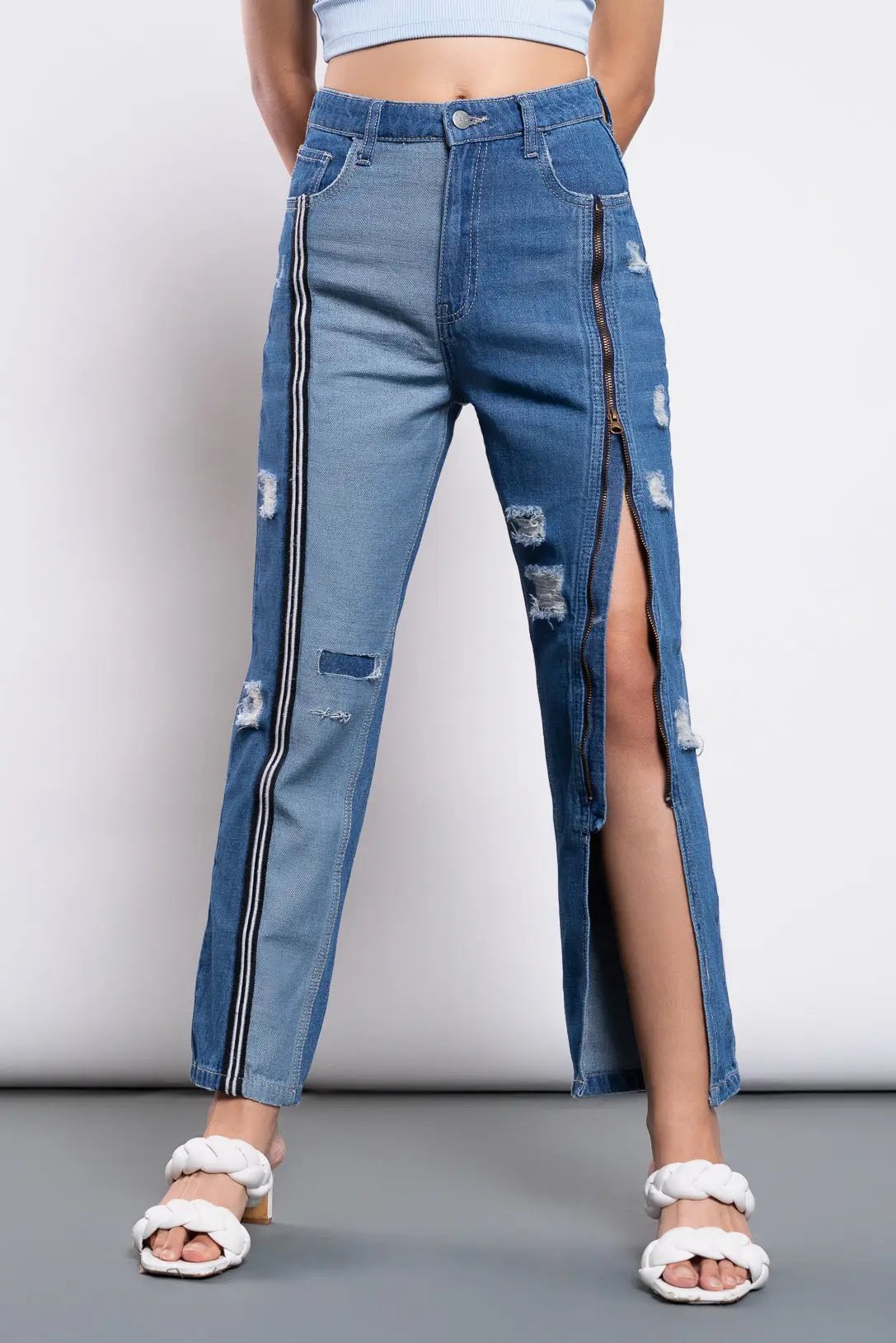 Asymmetrical jeans in blue