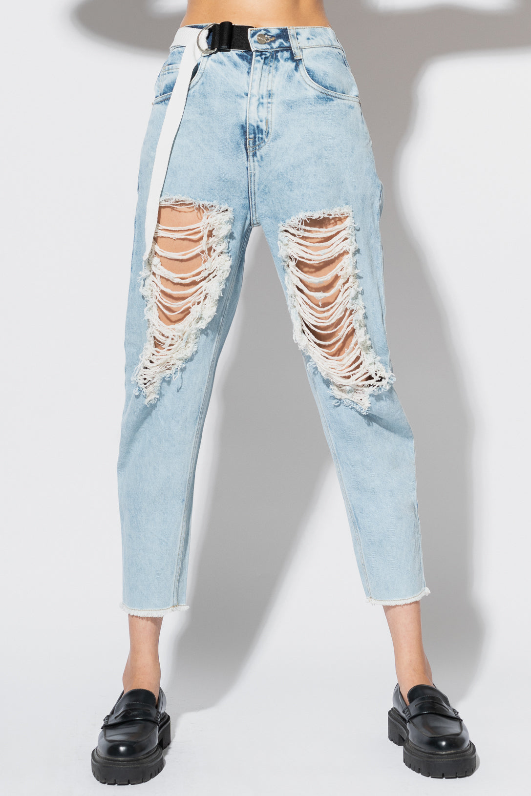 BELTED CARROT JEANS