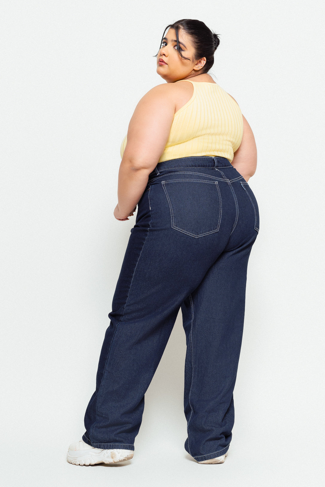 CONTRAST STITCH STRAIGHT JEANS